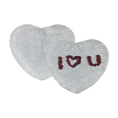 China Valentine's Day Gift Heart Shape Flip Sequin Pillow Shiny Sublimation Pillow and Velvet Back Blank Valentine's Gift for sale