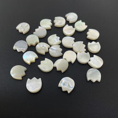 China No New Trend Tulip Shape Natural White Mother of Pearl for sale