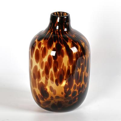 China Large Occasional Home Wholesale Modern Decorative Flower Glass Vase for sale