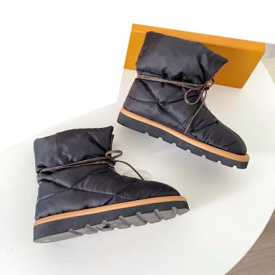 China 2021 New Design Sexy Female Snow Warm Boots Light Weight Luxury Shoes for sale