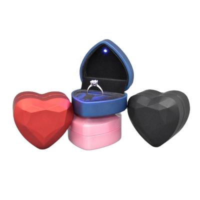 China Modern Luxury Wholesale Fashion Plastic Multicolor Spray Painted Wedding Heart Jewelry Packaging Led Ring Box for sale