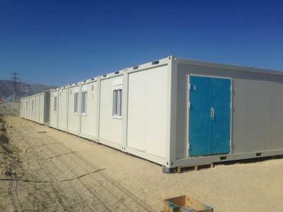 China Combined Standard Prefabricated Shipping Container Homes with Sandwich Panel Door for sale