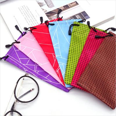 China Wholesale Fashion Point Waterproof Geometry Styles Cell Phone Bag Sunglasses Pocket Jewelry Watch Storage Bag Customized for sale