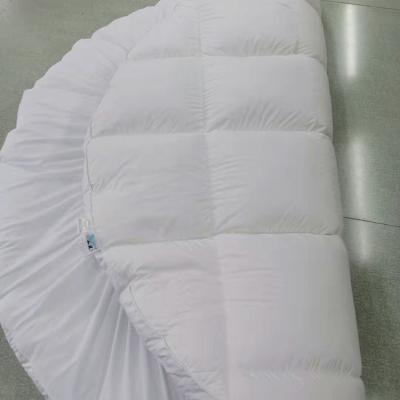 China Home Use Comfortable Goose Feather Foldable Filled Round King Queen Size Family Mattress for sale