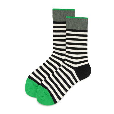 China Odorproof Perspiratory Sporty Breathable Comfortable Unisex Soft Medium Tube Socks for sale