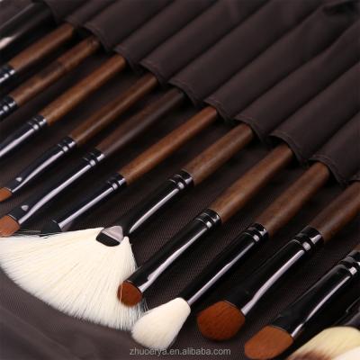 China Angular Blush 2017 Best Beauty Needs Walnut Professional Makeup Brush Set 15pcs for sale