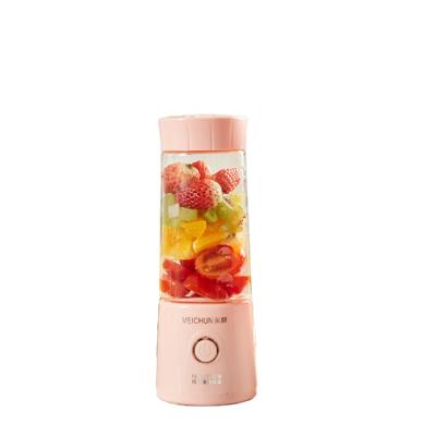 China Portable Personal Blender Cup USB Fruit Juicer Blender Easy Handling Electric Rechargeable Smoothies Shakes Mini Travel Plastic Bottle for sale