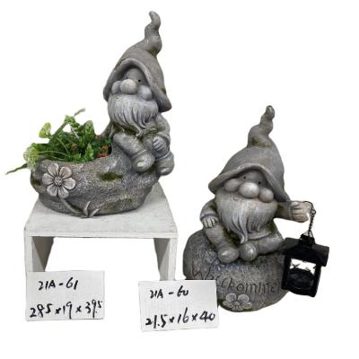 China Cute Cartoon MgO Gnome With Lamp For Garden Decoration for sale