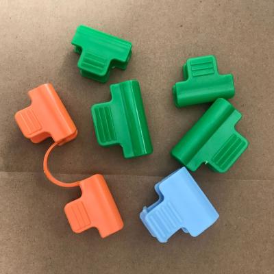 China Chinese Style Greenhouse Clamps Film Row Cover Making Tunnel Circle Clips For 11mm Factory Stakes for sale