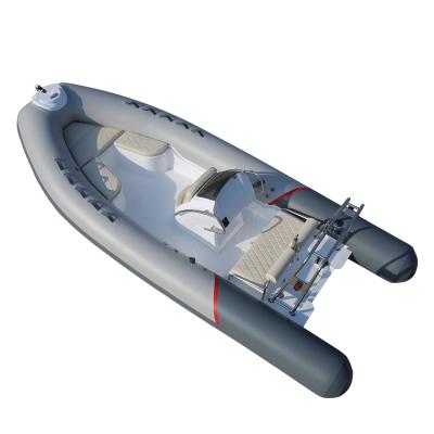 China 2022  17ft new type rib boat with  stainless steel light arch  with center console boat inflatable boat rib520E Te koop