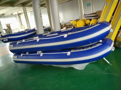 Chine Le bateau pliable de nervure de PVC de 10 pi facile portent 3 le bateau gonflable de personne de la chambre 4 pour la pêche à vendre