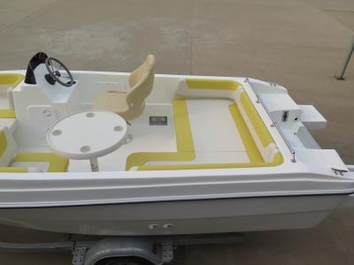 China 40HP 5m comfortable fiberglass pleasure yacht with all cushions for sale