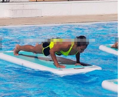 China De kleur paste Opblaasbare Tuimelende Mat, Opblaasbare Yogamat voor Groud aan/Water Te koop