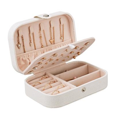 China Waterproof PU Jewelry box Jewelry cases Double stud earrings ring flannel pu box Portable jewelry case for sale