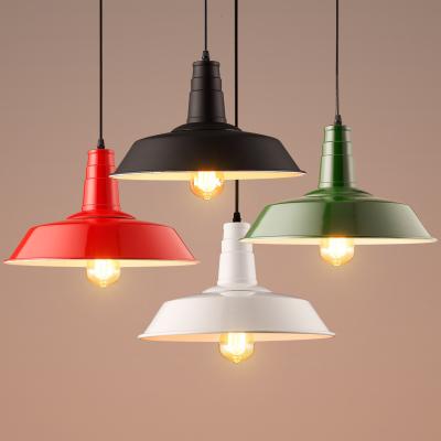 China Industrial Vintage Metal Industrial Style Iron Single Vintage Hanging Farmhouse Bar Decorative Restaurant Kitchen Island Black Pendant Light for sale