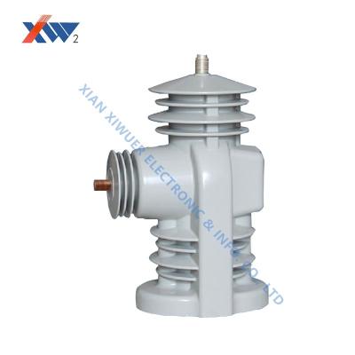 China 15 / 27kV Poles Incorporados Exterior Recloser Unidad de Pollo Epoxi Alta confiabilidad y larga vida en venta