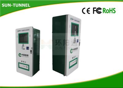 China Street Electronic Cigarette Vending Machines Cach And Noncash Payment for sale