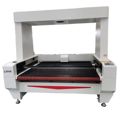 China Laser Engraving Dual Laser System Automatic Cloth Feeding Cloth Heads CCD Camera 1820 CO2 Laser Pattern Cutting Machine for sale