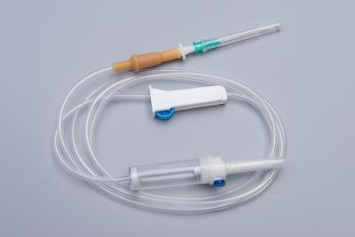 中国 Needle 38mm Disposable Infusion Set With Transparent Tube 販売のため