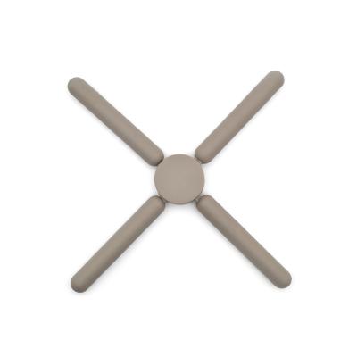 China 2021 New High Quality Silicone Durable Cross Table Insulation Mat Heat Resistant Tripod for sale