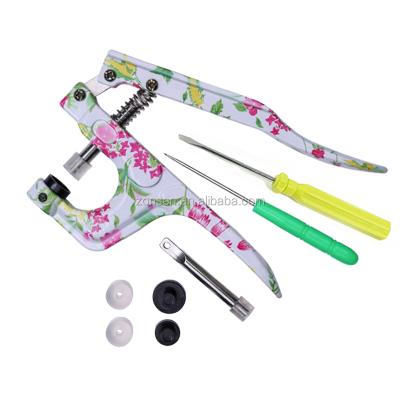 China Install plastic snap 2020 hot sale flower printed plastic snap button hand press pliers printed manual plastic snap pliers newcomers for sale