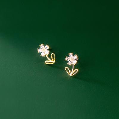 China TRENDY 925 Sterling Silver Cubic Zirconia Flower Shape Gold Color Plated Beautiful Stud Earrings Jewelry For Women for sale