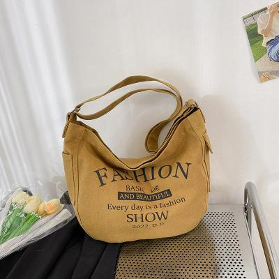 China 2022 Factory Price New Fashion Printing Women's Canvas Bag Student High Volume Soft Tote Bag High Quality Cross - Body Bags for sale