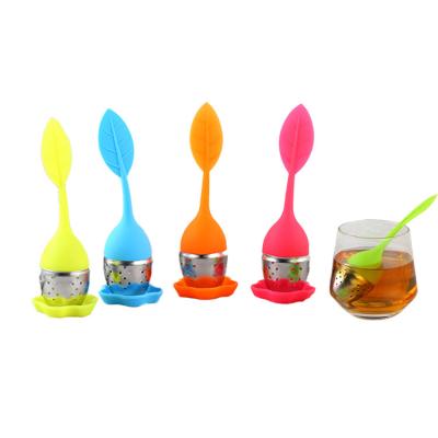 China New Hot Selling Practical Tools Viable Leaf Shape Silicone ith Drip Tray Stainless Steel Tea Infuser Strainer for sale