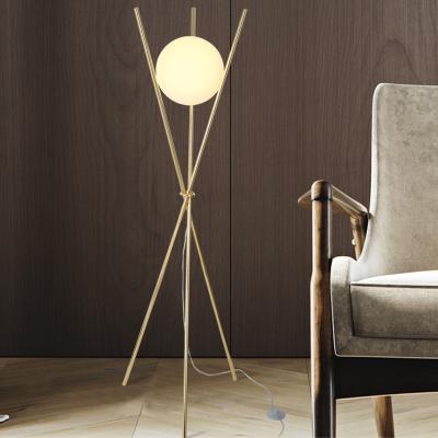 China Gold lamp studio studio villa corner hotel round ball position post-modern glass floor lamp for sale