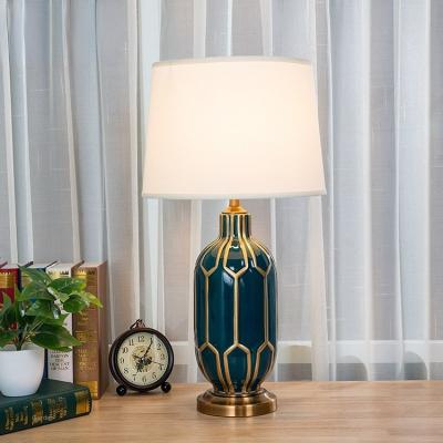 China American traditional American ceramic table lamp study table lamp bedroom living room and hotel table lamp fabric table lamp direct sales for sale