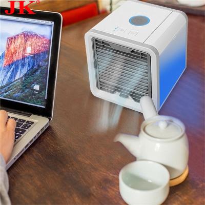 China Mini and Portable New Mini USB Refrigeration Air Conditioner Household Desktop Fan Portable Mobile USB Water Jet Fan for sale