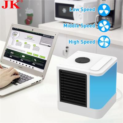 China 2021 mini and portable usb water jet fan air conditioner household desktop fan portable mobile laptop fan for sale