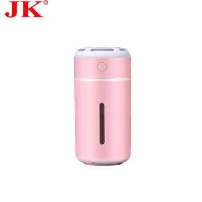 China 2022 Best USB Car Hanging Humidifier Donut Bedroom Car Humidifier Ultrasonic Purifier Heater for sale