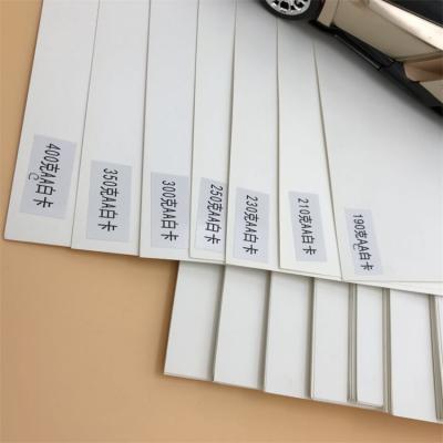 China Recyclable 230g To 400g Two Side Multifunctional Smooth Surface White Card Offset Paper for sale