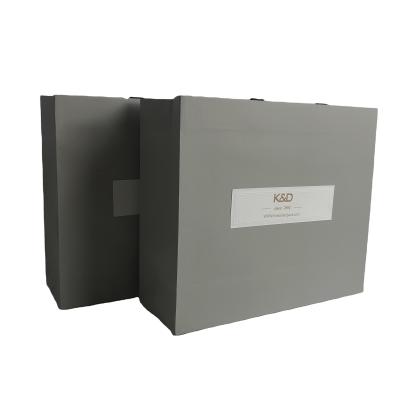 China Recycled Materials Medium Size Luxury Paper Bags With Your Own Logo Printed Paper Bags With Handles For Shopping for sale