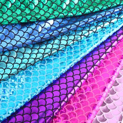 China Wholesale Costume Spandex Swimsuit Pattern Silver Foil Scale Stretch Holographic Fish Fabric for sale