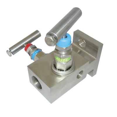 China 6000 Psi Instrument  Manifold 200℃ 2 Way  Manifold Valve 1/4 Female NPT for sale