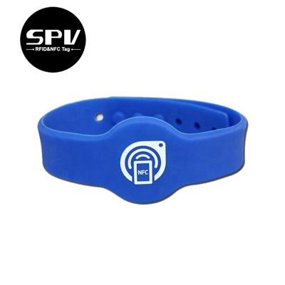 China Factory Supplier Manufacturer UHF RFID Wristbands Long Range Waterproof / Waterproof Wristband for sale