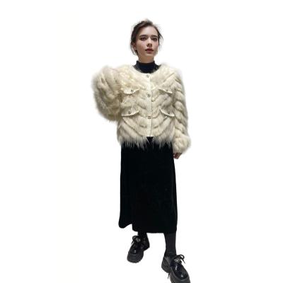 China Anti-wrinkle Women's Sweet Style Breathable round Neck Jacket with Thickened Genuine Fur Featuring White Raccoon Rabbit Fur Strips Splicing for sale