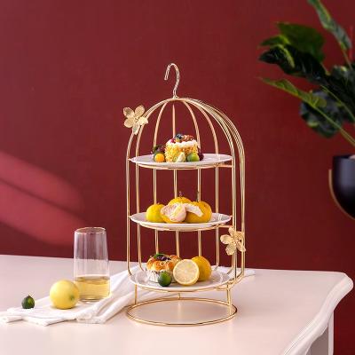 China 2021 New Arrival Gold Wedding Table Decoration Cake Stand Disposable Dessert Stands for sale