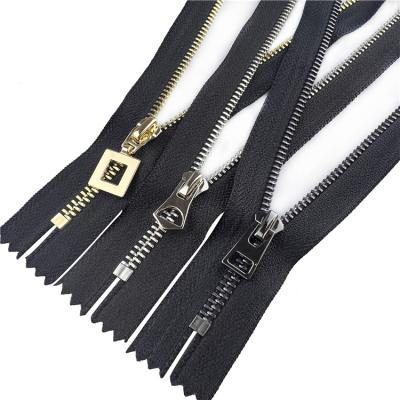 China Hot Sale Metal Zipper No.5 High Strength Waterproof Platinum Y Teeth Closed Metal Zipper for sale