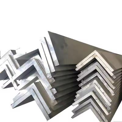 Cina Sedia galvanizzata laminata a caldo a forma di L Bar angolare Acciaio L63 100x100x12 Standard AiSi ASTM DIN GB JIS Tolleranza ± 1% in vendita