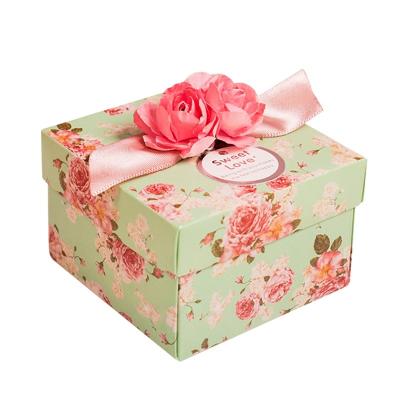 China Recyclable luxury romantic chocolate candy satin ribbon present cover and valentine flower bottom separate wedding rigid paper box for sale