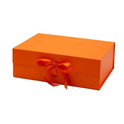 China 4Cprinting Graduation Gift Keepsake Ribbon Sticker Recyclable Clamshell Magnetic Present Cardboard Custom Paper Shipping Box for sale