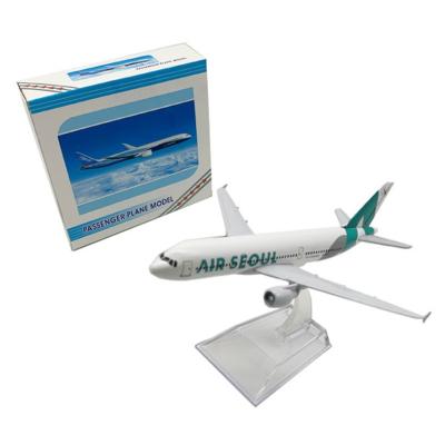 China Diecast Toy Custom Design 1:400 16cm Alloy Airplane Model Material Desktop Toys for sale