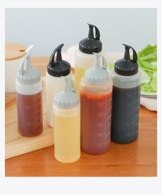 China Squish Plastic Squeeze Dressing Bottle For Sauce Ketchup , Plastic Squeeze Squirt Condiment Bottles With Twist On Cap Lids for sale