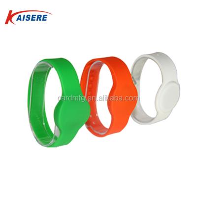 China Waterproof / waterproof new products waterproof silicon rfid wristband for sale