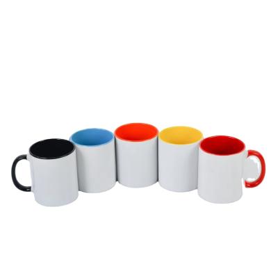 Chine Nouveauté style de conception tasse de céramique de sublimation 11 oz personnalisé couleur tasse blanche pour les besoins B2B à vendre