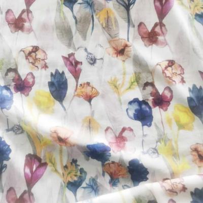 China Low Price Stock Breathable Rayon Crepe With Digital Printing Viscous Crepe Fabric , 60*60/90*88 Crepe With Printing for sale