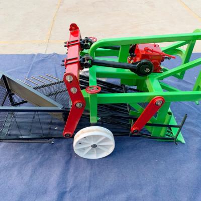 China Peanut Tractor Peanut Harvester Peanut Harvester Peanut Harvester Peanut Harvester Four Wheel Peanut Harvester for sale